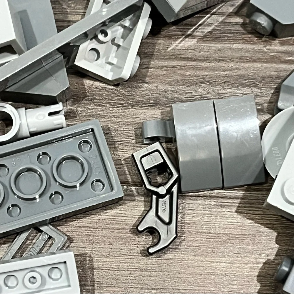 Lot Of Gray Lego Pieces From Various Sets 9.4 Ounces